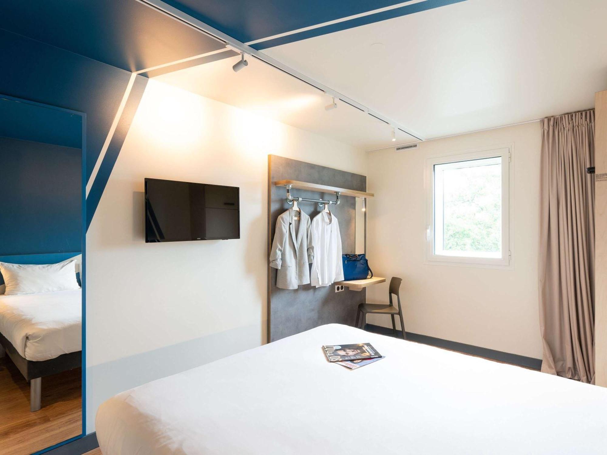 Ibis Budget Lyon Centre Confluence Bagian luar foto