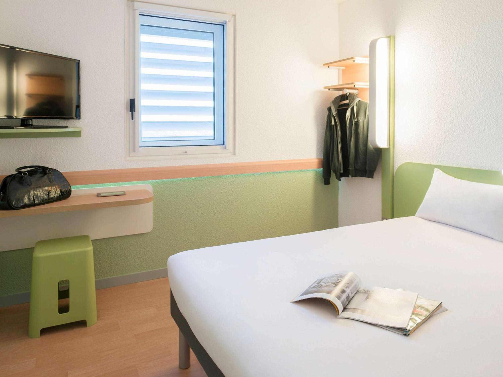Ibis Budget Lyon Centre Confluence Bagian luar foto