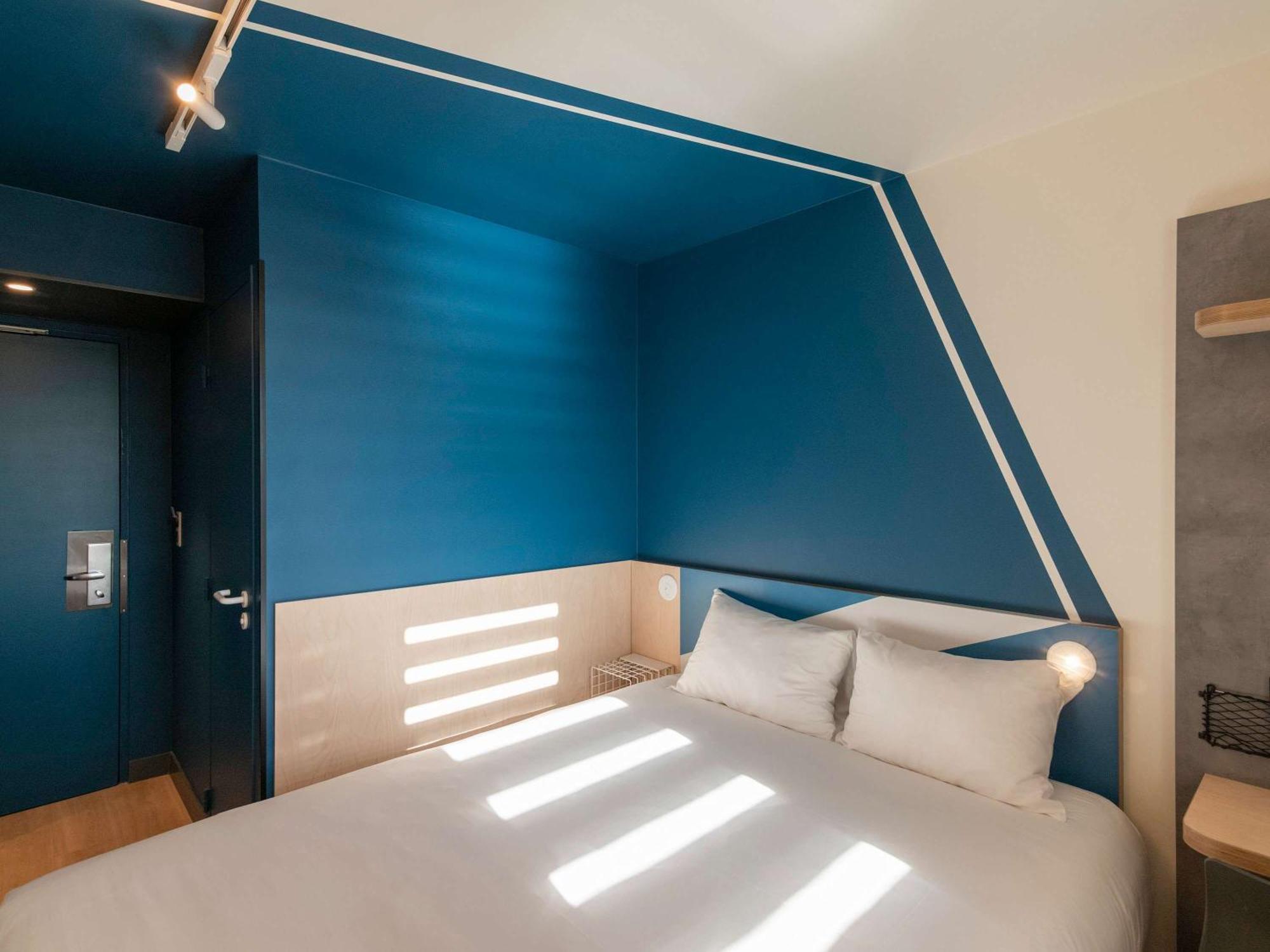 Ibis Budget Lyon Centre Confluence Bagian luar foto