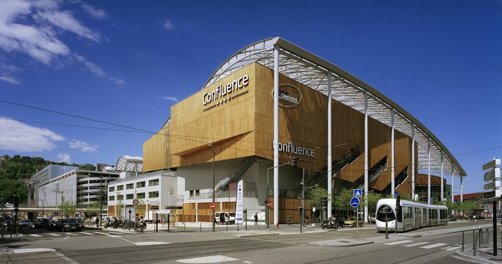 Ibis Budget Lyon Centre Confluence Bagian luar foto