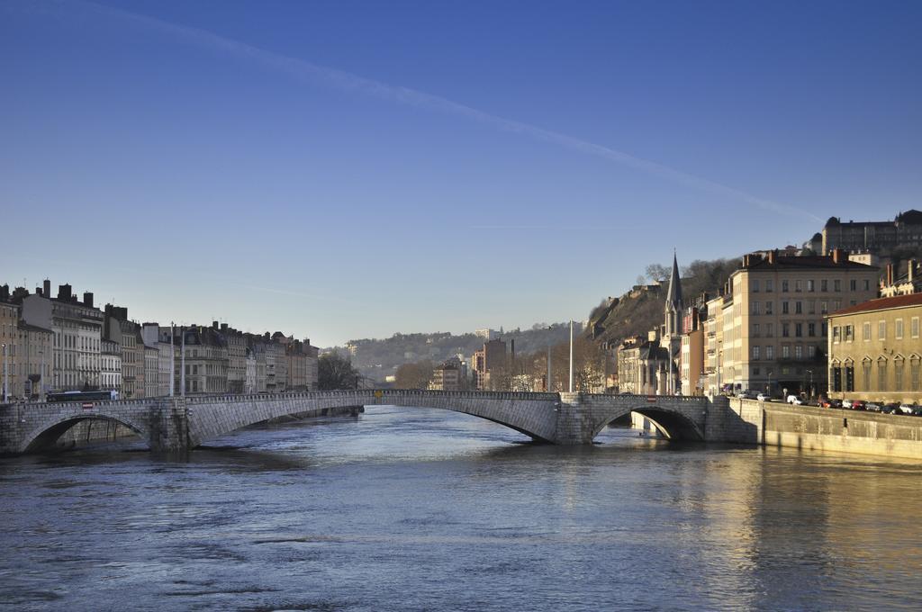 Ibis Budget Lyon Centre Confluence Bagian luar foto