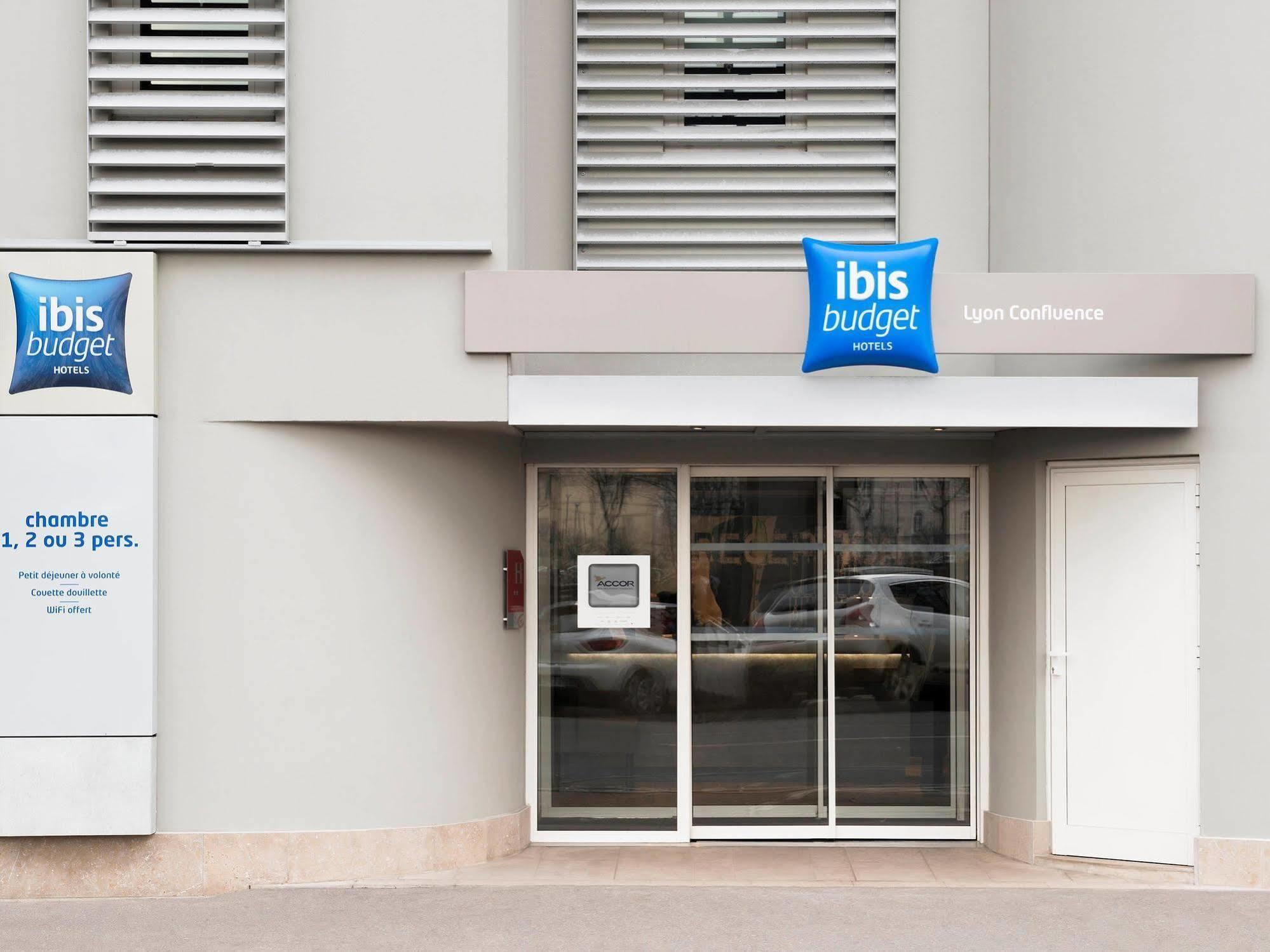 Ibis Budget Lyon Centre Confluence Bagian luar foto